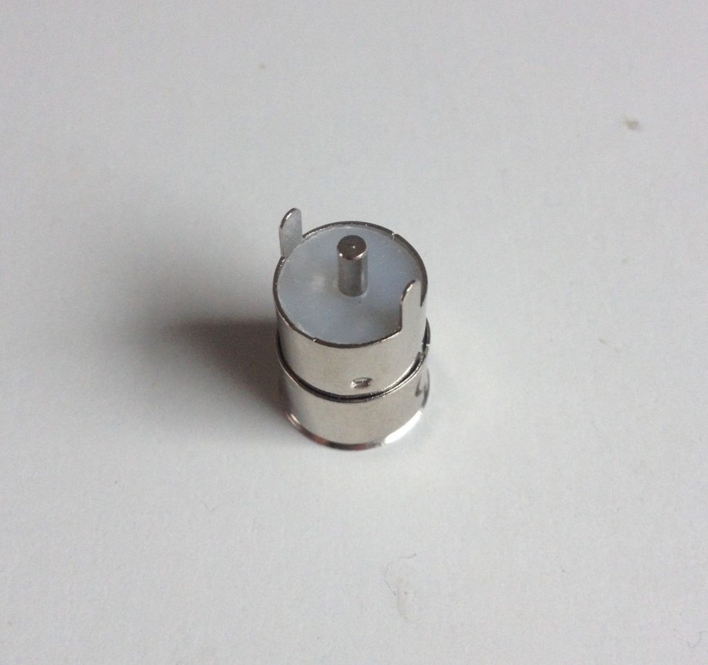 Adaptateur Angle 90° LNB Satellite BestPlug - Prise F Femelle - Compatible 4K/UHD - Métal