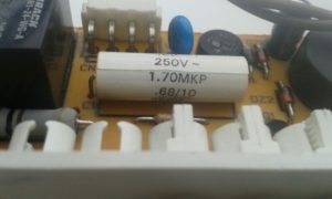 Condensateur .68/10 1.70MKP 250V