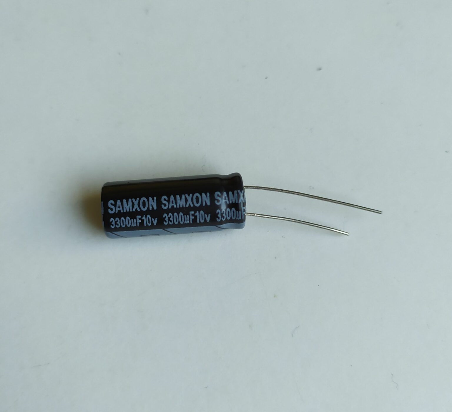2 Condensatori Panasonic FC 1000uF 10V 105°C A Bassa Impedenza - Made In Japan