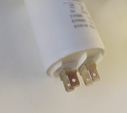 Condensateur permanent 14µf 450v w1-11014n à cosses