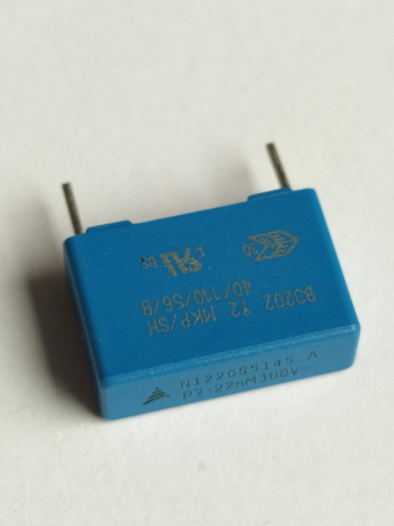 Condensateur Film Y2 22nF 300V - EPCOS B32022A3223M - Qualité Pro Pour Vos Montages