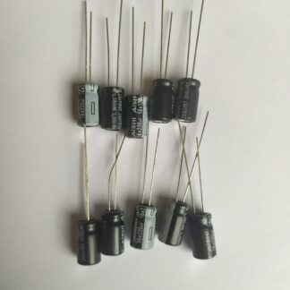 Lot de 10 condensateurs 220µF 16V