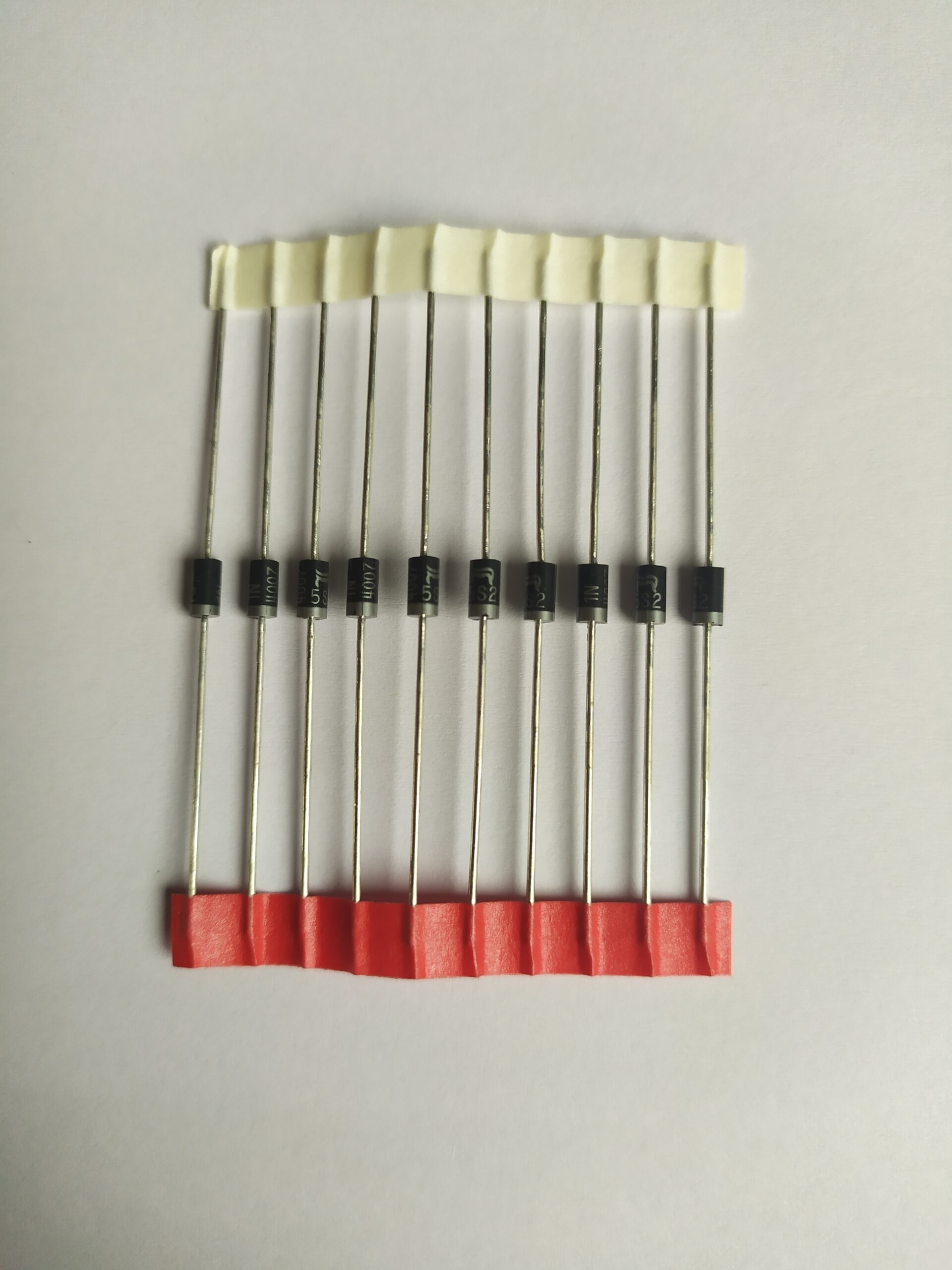 Lot De 16 Diodes BB105G Thomson – Neuf, Emballage D'origine