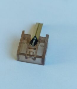 Pointe de lecture aiguille de tourne disque ST-15GD vue 2
