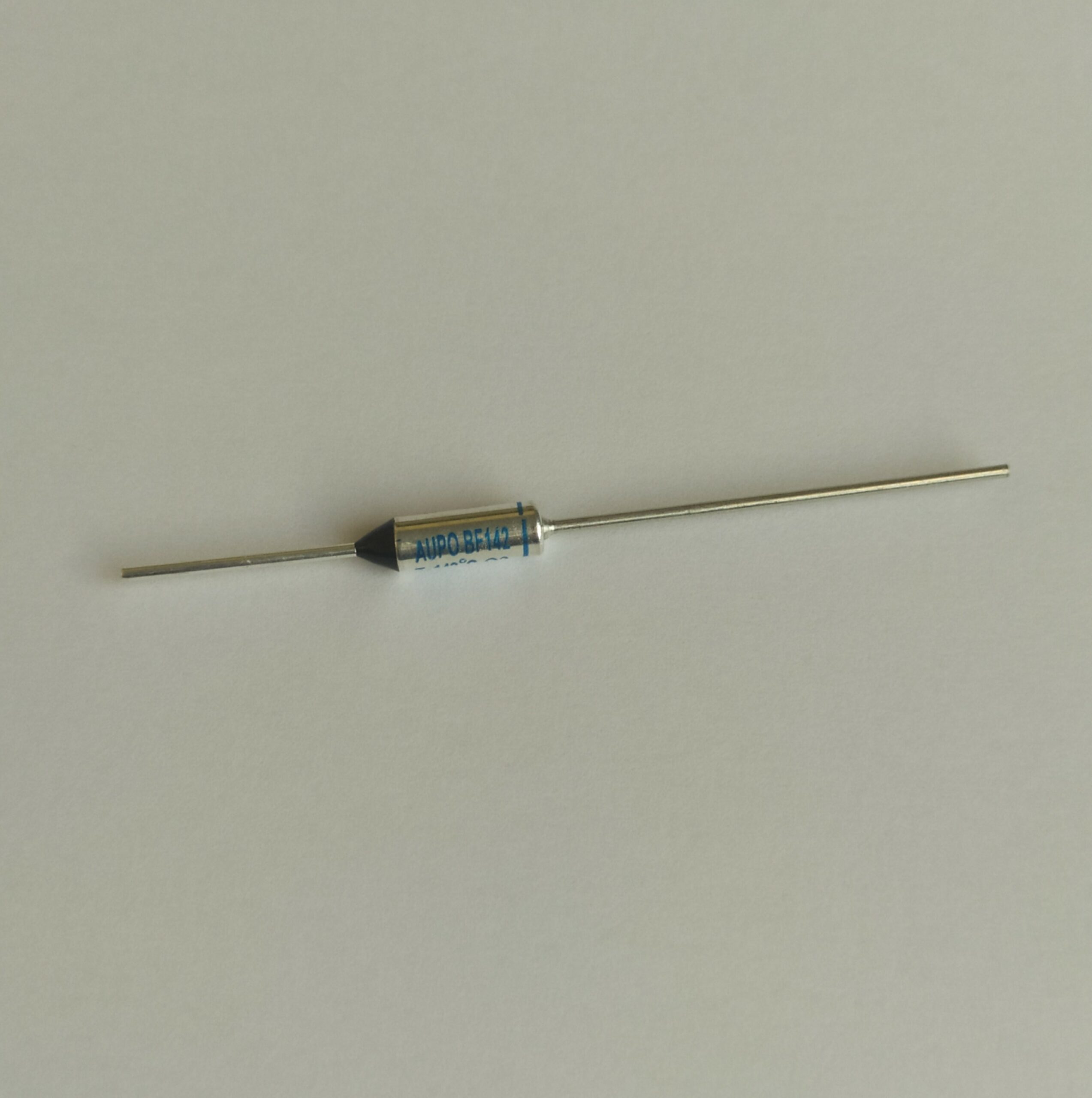 Fusible thermique BF142 142°C 10A 250V