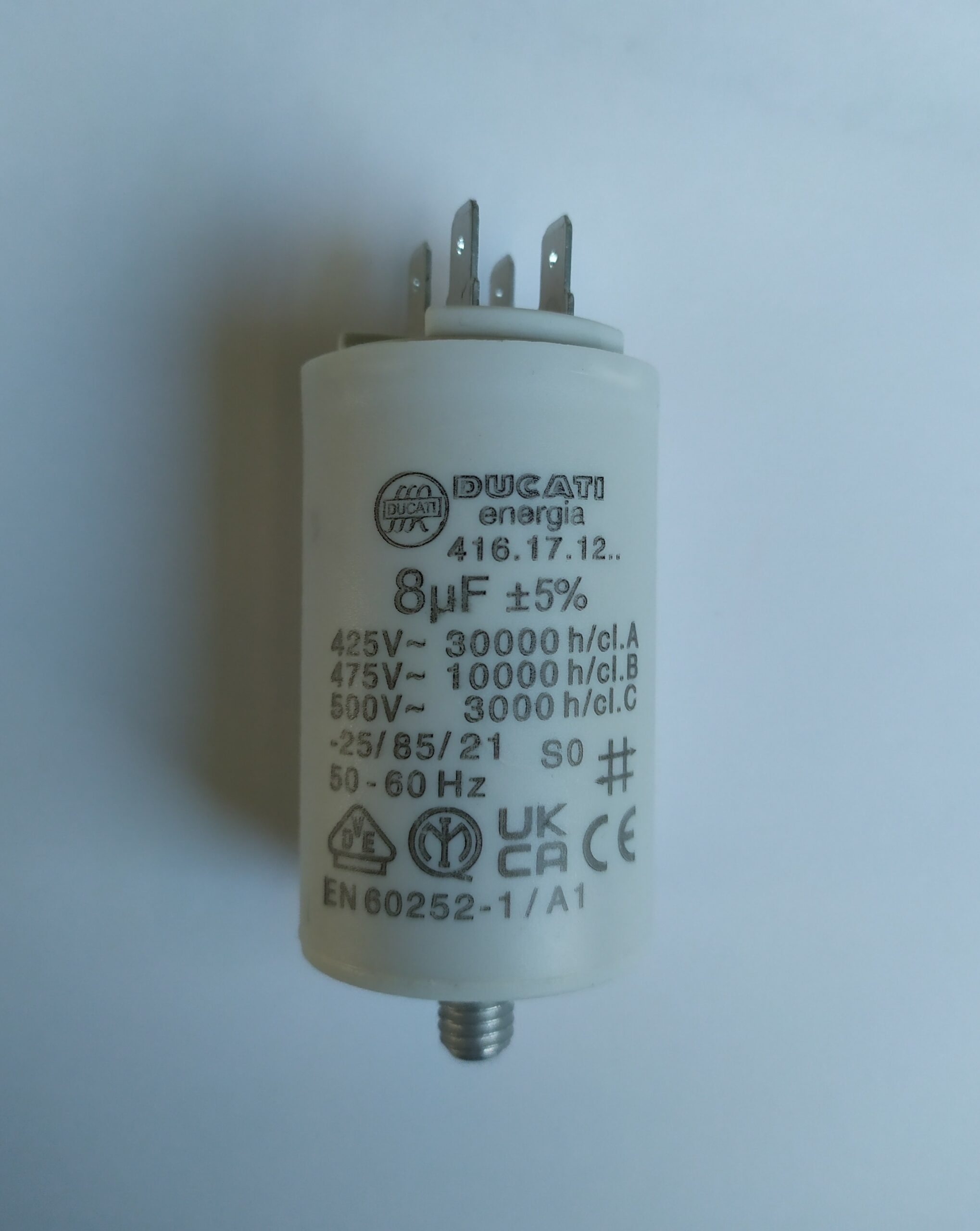 Condensateur 8µF 425V 475V 4 cosses